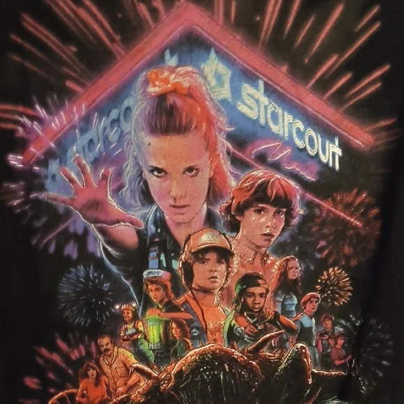 Stranger Things Netflix Season 3 Starcourt Mall Long Sleeve Shirt - Picture 3 of 9